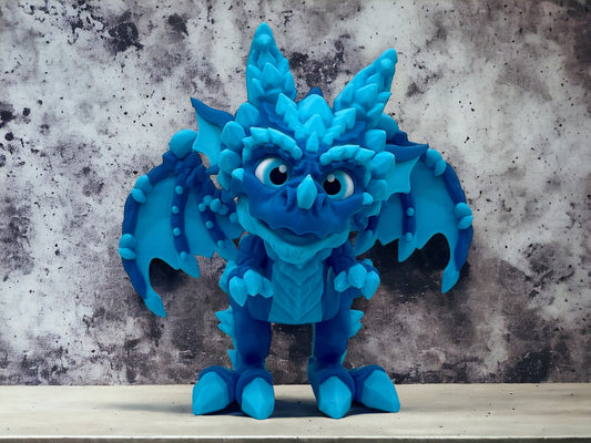 3D Druck Drache beweglich stehend Blizzard der Frostdrache auf Betonplatte
