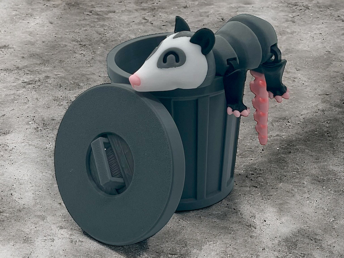 3D Druck Opossum in Mülltonne mit Deckel