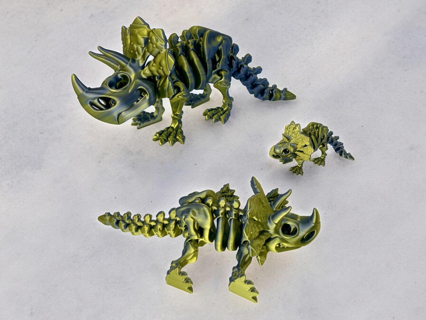 3D Druck Triceratops Skelett beweglich Schwarz Gold